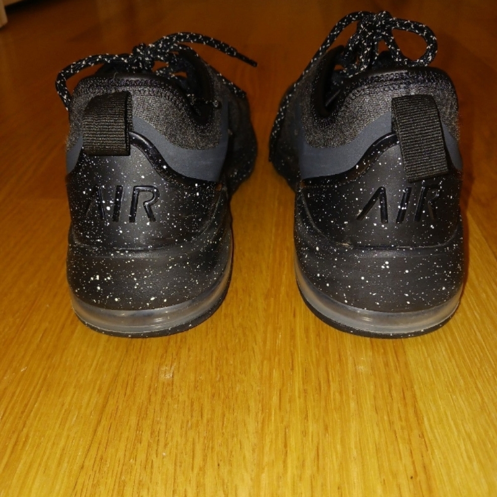Last call Nike Air motion 2 size 9 men/10.5 women - Picture 5 of 9
